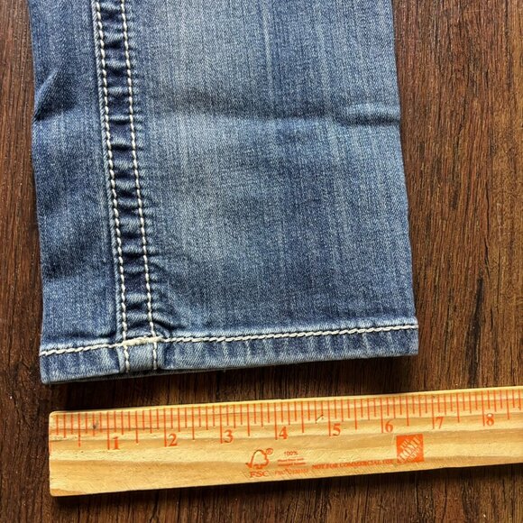 Miss Me MidRise Straight Jeans Rhinestone Destroyed Light Wash Women’s Size 29 - Picture 12 of 13